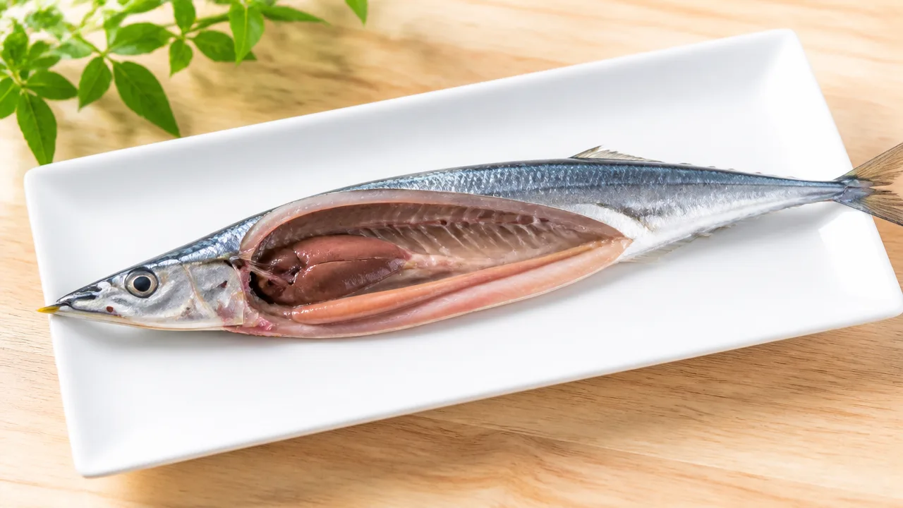 サンマはどうして内臓まで食べられるのか？理由と注意点を解説